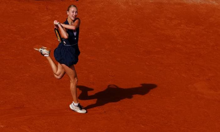 Anastasia Potapova in third round action French Open Tennis, Day Seven, Tennis, Roland Garros, Paris, France - 30 May 2026Paris Roland Garros France EDITORIAL USE ONLY No use with unauthorised audio, video, data, fixture lists, club league logos or live services. Online in-match use limited to 120 images, no video emulation. No use in betting, games or single club league player publications.  Copyright: xJavierxGarcia Shutterstockx 16898316bw