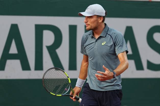 Belgian Raphael Collignon reacts during a third round match between Italian Arnaldi and Belgian Collignon, in the men s singles at the Roland Garros French Open tennis tournament, in Paris, France, Saturday 30 May 2026. This year s tournament takes place from 18 May to 07 June. VIRGINIExLEFOUR  x175490046x