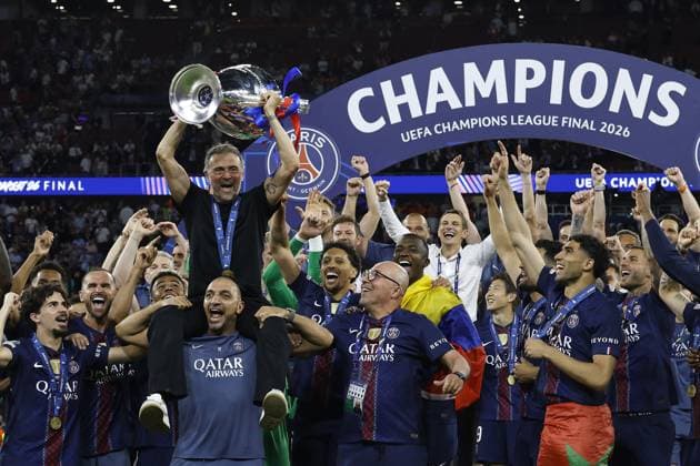 BUDAPEST - Paris Saint-Germain manager Luis Enrique with the UEFA Champions League trophy, Coupe des clubs Champions Europeans after the UEFA Champions League final between Paris Saint-Germain and Arsenal FC at the Puskas ArÃ na on May 30, 2026, Budapest, Hungary. MAURICE VAN STEEN ANP UEFA Champions League Final 2026 2025-2026 xVIxANPxSportx xMauricexvanxSteenxIVx 559697679 originalFilename: 559697679
