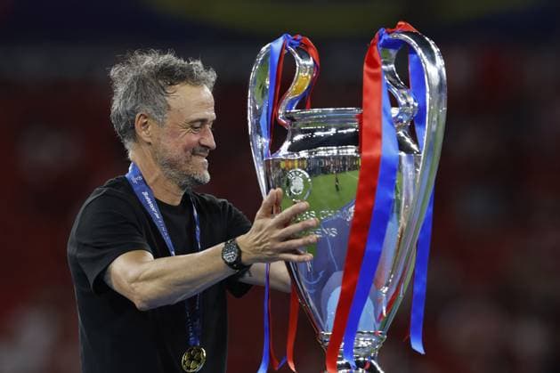 BUDAPEST - Paris Saint-Germain manager Luis Enrique with the UEFA Champions League trophy, Coupe des clubs Champions Europeans after the UEFA Champions League final between Paris Saint-Germain and Arsenal FC at the Puskas ArÃ na on May 30, 2026, Budapest, Hungary. MAURICE VAN STEEN ANP UEFA Champions League Final 2026 2025-2026 xVIxANPxSportx xMauricexvanxSteenxIVx 559697742 originalFilename: 559697742
