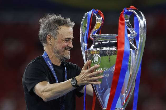 BUDAPEST - Paris Saint-Germain manager Luis Enrique with the UEFA Champions League trophy, Coupe des clubs Champions Europeans after the UEFA Champions League final between Paris Saint-Germain and Arsenal FC at the Puskas ArÃ na on May 30, 2026, Budapest, Hungary. MAURICE VAN STEEN ANP UEFA Champions League Final 2026 2025-2026 xVIxANPxSportx xMauricexvanxSteenxIVx 559697745 originalFilename: 559697745