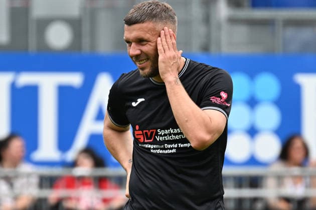 30 05 2026, xsvx, Football Langholz Cup 2026, v l Lukas Podolski Wiesbaden