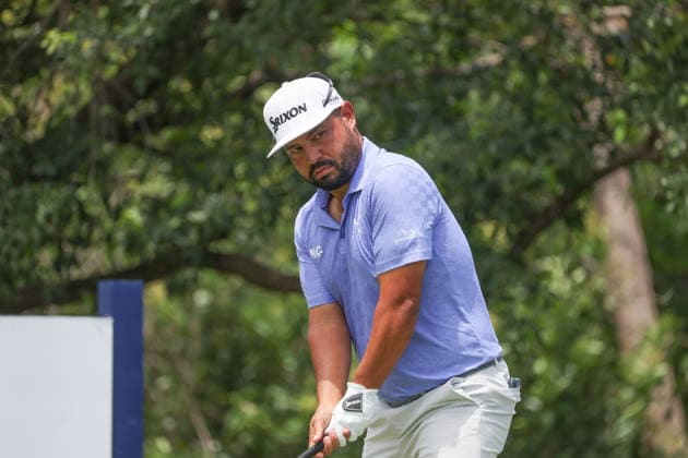 FORT WORTH, TX - MAY 30: J.J. Spaun (USA) hits from the 9th tee during the third round of the Charles Schwab Challenge on May 30, 2026 at Colonial Country Club in Fort Worth, TX. (Photo by George Walker Icon Sportswire) GOLF: MAY 30 PGA, Golf Herren Charles Schwab Challenge EDITORIAL USE ONLY Icon26053019