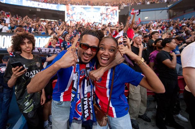 People enjoy after PSG won the LDC against Arsenal, Parc des Princes, Paris, France, on 30 may, 2026. 30 05 2026-Paris, FRANCE. LIONEL URMAN BESTIMAGE Paris France  Copyright: xLIONELxURMANxx xBESTIMAGExLIONELxURMANxx xBESTIMAGEx
