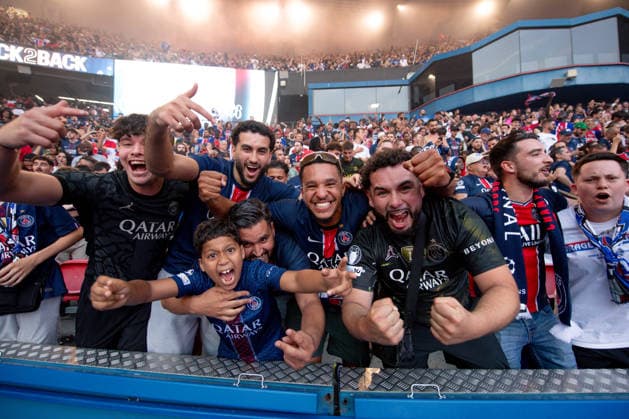 People enjoy after PSG won the LDC against Arsenal, Parc des Princes, Paris, France, on 30 may, 2026. 30 05 2026-Paris, FRANCE. LIONEL URMAN BESTIMAGE Paris France  Copyright: xLIONELxURMANxx xBESTIMAGExLIONELxURMANxx xBESTIMAGEx