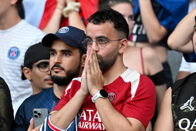 People enjoy after PSG won the LDC against Arsenal, Parc des Princes, Paris, France, on 30 may, 2026. 30 05 2026-Paris, FRANCE. LIONEL URMAN BESTIMAGE Paris France  Copyright: xLIONELxURMANxx xBESTIMAGExLIONELxURMANxx xBESTIMAGEx