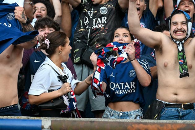 People enjoy after PSG won the LDC against Arsenal, Parc des Princes, Paris, France, on 30 may, 2026. 30 05 2026-Paris, FRANCE. LIONEL URMAN BESTIMAGE Paris France  Copyright: xLIONELxURMANxx xBESTIMAGExLIONELxURMANxx xBESTIMAGEx