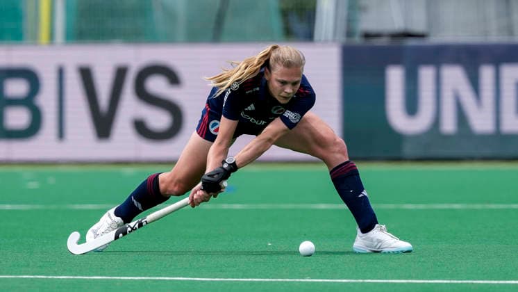 Ines Wanner MHC, 12 , on the ball, cropped, full body, single image, single photo, action, action, 30 05 2026, Bonn Germany , Hockey, German Championship, semi-final, women, Mannheimer HC Harvestehuder THC xozx