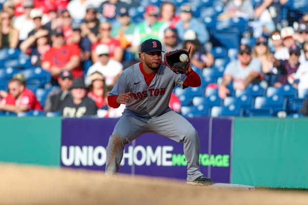 May 30, 2026: Boston Red Sox first baseman Willson Contreras (40) catches a throw for an out at first base in the ninth inning of the Major League Baseball game between the Boston Red Sox and Cleveland Guardians at Progressive Field in Cleveland, Ohio. CSM Cleveland United States of America - ZUMAc04_ 20260530_zma_c04_036 Copyright: xBrianxFisherx