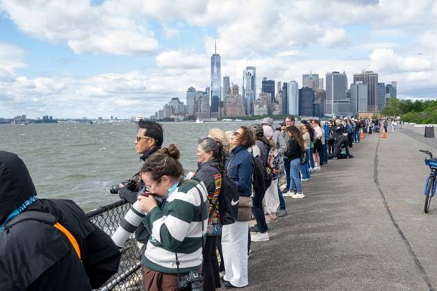 RECORD DATE NOT STATED 2026 Rolex SailGP Championship Mubadala New York Sail Grand Prix (NEW) 2026 Rolex SailGP Championship Mubadala New York Sail Grand Prix. May 30, 2026, New York, New York, USA: Spectators watch from Governor& 39;s boats compete on Day 1 of the Mubadala New York Sail Grand Prix at New York Harbor on May 30, 2026 in New York City. (Credit: M10s TheNews2)(Foto: M10S Thenews2 imago images) SPO  Copyright: xM10sx