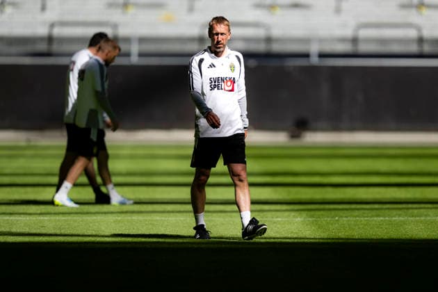 STOCKHOLM, SWEDEN 20260531 Captain Graham Potter during the mens national teams training at Strawberry Arena on Sunday, ahead of Mondays friendly match against Norway and the upcoming World Cup in the USA STOCKHOLM SWEDEN x10050x  Copyright: xPontusxLundahl TTx FOTBOLLSLANDSLAGET TRÄNING