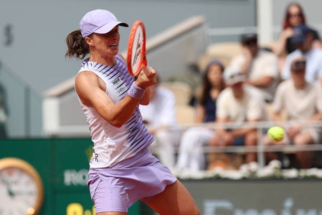 ROLAND GARROS 2026 Thierry Larret MAXPPP - PARIS (75) 31 05 2026 Thierry Larret Maxppp. Tennis. Roland Garros 2026. Internationaux de France de tennis. Stade Roland Garros, Paris (75). Le 31 Mai. Court Philippe CHATRIER : Marta KOSTYUK (UKR) vs Iga SWIATEK (POL). PARIS (75) STADE ROLAND GARROS PARIS ILE DE FRANCE FRANCE  Copyright: xMAXPPPxThierryxLarretx TLR202605313770 TLR202605313770