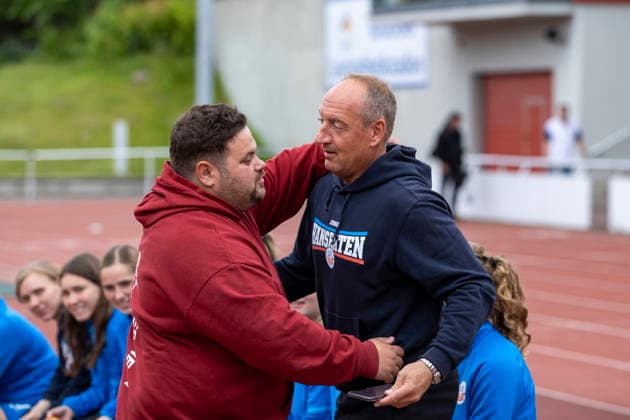 Regionalliga Nordost Frauen F C Hansa Rostock vs 1 FFV Erfurt Rostock 31 05 2026 Gino Heinze Coach 1 FFV Erfurt and Ringo Scholz Coach F C Hansa Rostock Regionalliga Nordost Frauen F C Hansa Rostock vs 1 FFV Erfurt Sportforum Leichtathletikstadion Rostock 31 05 2026 Copyright: xBEAUTIFULxSPORTS Duehringx