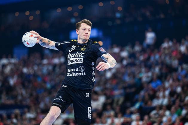 Throw Goal Emil Manfeldt Jakobsen SG Flensburg Handewitt, 31 GER, Montpellier Handball vs SG Flensburg Handewitt, Handball, EHF European League, Match for 3rd place, 2025 2026 season, 31 05 2026 GER, Montpellier Handball vs SG Flensburg Handewitt, Handball, EHF European League, Match for 3rd place, 2025 2026 season, 31 05 2026 Hamburg Copyright: xEibner-Pressefoto MarcelxvonxFehrnx EP_MFN