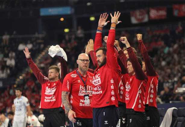 photo Goalkeeper Benjamin Buric and coach Ales PAJOVIC Flensburg celebrate a goal success Handball Men on Sun 31 05 2026 Mens EHF European League , Final Four in Hamburg SG Flensburg Montpellier HB Match for 3rd place