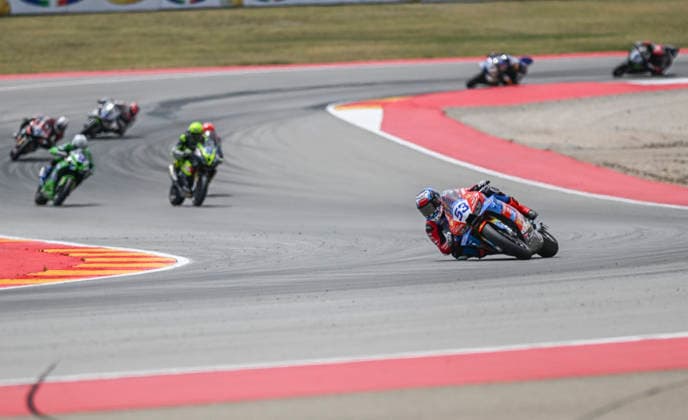 (260531) -- ALCANIZ, May 31, 2026 -- Valentin Debise (front) of EASTROC ZXMOTO Evan Bros Factory competes during the race 2 of WorldSSP at the FIM Supersport World Championship, WM, Weltmeisterschaft Aragon Round in Alcaniz, Spain, May 31, 2026. ) (SP)SPAIN-ALCANIZ-WSBK-WORLDSSP-ARAGON-RACE 2 ChengxMin 