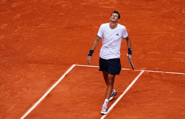 Rafael Jodar celebrates his five set win against Pablo Carreno Busta French Open Tennis, Day Eight, Tennis, Roland Garros, Paris, France - 31 May 2026Paris Roland Garros France EDITORIAL USE ONLY No use with unauthorised audio, video, data, fixture lists, club league logos or live services. Online in-match use limited to 120 images, no video emulation. No use in betting, games or single club league player publications.  Copyright: xJavierxGarcia Shutterstockx 16898320bd
