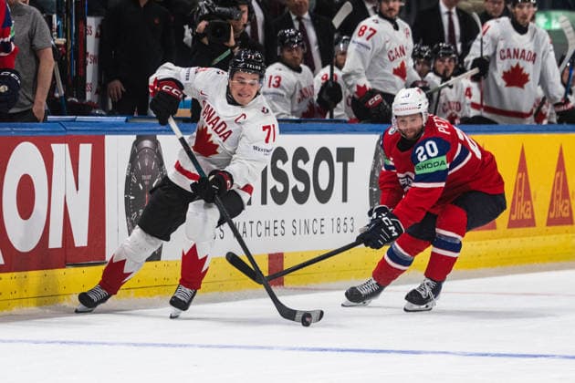 ZURICH, ZURICH - MAY 31: Macklin Celebrini of Canada battles with Emilio Pettersen of Norway during the Bronze Medal Game between Canada and Norway of the 2026 IIHF World Championship, WM, Weltmeisterschaft at Swiss Life Arena on May 31, 2026 in Zurich, Zurich, Switzerland. Copyright: xLivioxBaeriswylx xSPPx Sportspressphoto_SPR157833