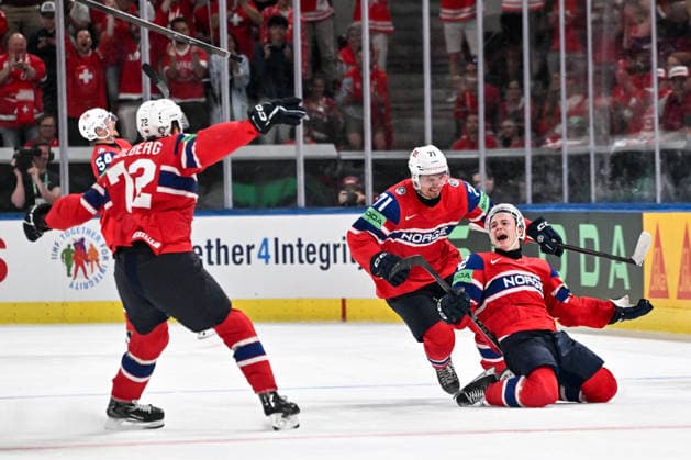 ZURICH, SWITZERLAND MAY 31 Noah Steen of Norway R celebrates his game winning goal during the 2026 IIHF Ice Hockey World Championship Switzerland Bronze medal game between Canada and Norway at Swiss Life Arena on May 31, 2026 in Zurich, Zurich Zurich Swiss Life Arena Zurich Switzerland Copyright: xJustPictures.ch AndreaxBrancax jp-en-EuSpIm-JP7_ANB_CanNor_31052026_8007