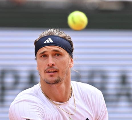 2026 French Open, Roland-Garros - Day 8 PARIS, FRANCE - MAY 31: Alexander Zverev of Germany in action against Jesper de Jong of Netherlands during their men s singles match on day 8 of the French Open tennis tournament at the Roland-Garros Complex in Paris on May 31, 2026. Mustafa Yalcin Anadolu Paris France. Editorial use only. Please get in touch for any other usage.  Copyright: x2026xAnadoluxMustafaxYalcinx