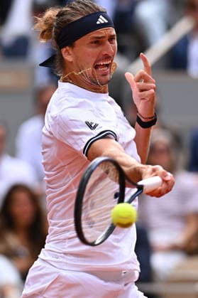 2026 French Open - Alexander Zverev Alexander Zverev (GER) during his third round match at the 2026 Roland-Garros tournament in Paris, FRANCE, on May 31, 2026. Photo by Corinne Dubreuil ABACAPRESS.COM Paris France  Copyright: xDubreuilxCorinne ABACAx