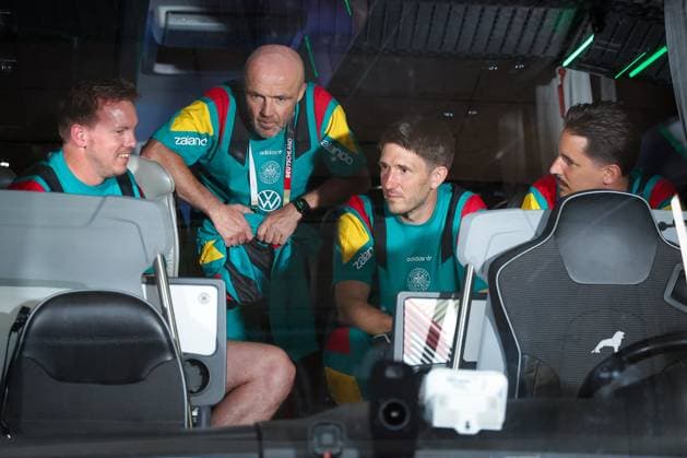 Head coach Julian Nagelsmann Germany with his coaching staff in conversation in the team bus, Germany vs Finland, Football, Men, UEFA, Friendly match, Friendly Match, DFB, 2025 2026 season, 31 05 2026 Mainz Rhineland-Palatinate Germany Copyright: xkolbert-press MartinxAgüerax