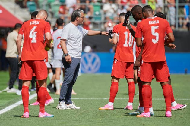 Soccer World Cup 2026 preparation match Switzerland vs. Jordan, St Gallen, Switzerland St Gallen, Switzerland 31 May 2026 The coach of the Swiss national team Murat Yakin gives instructions during the World Cup 2026 preparation match Switzerland vs. Jordan in St Gallen