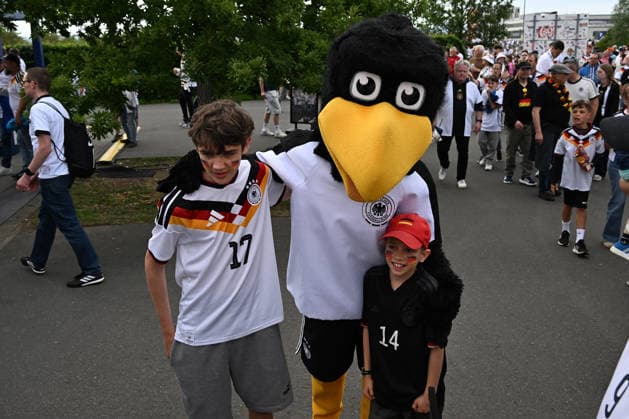 31 05 2026, xsltx, international soccer match, Germany Finland v l fans spectators in front of the stadium DFL DFB REGULATIONS PROHIBIT ANY USE OF PHOTOGRAPHS as IMAGE SEQUENCES and or QUASI VIDEO Mainz