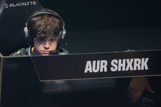31 05 2026, xkkux, E Sports, FORTNITE MAJOR 1 SUMMIT, Season 2025 2026, PSD Bank Dome Düsseldorf AUR SHXRK The first LAN tournament of the FNCS season 50 duos compete against each other to win the prize pool and qualify for the Global Championship 2026 The duos are distributed as follows 20 EU, 13 NAC, 3 NAW, 5 Brazil, 3 Asia, 3 Oceania and 3 Middle East The top five teams automatically qualify for the Global Championship 2026 North Rhine-Westphalia Germany