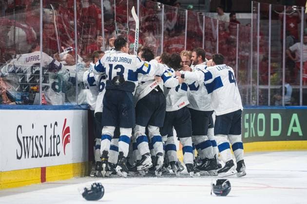 ZURICH, ZURICH - MAY 31: Finland players celebrate after the overtime game-winning goal during the Gold Medal Game between Switzerland and Finland of the 2026 IIHF World Championship, WM, Weltmeisterschaft at Swiss Life Arena on May 31, 2026 in Zurich, Zurich, Switzerland. Copyright: xLivioxBaeriswylx xSPPx Sportspressphoto_SPR158476