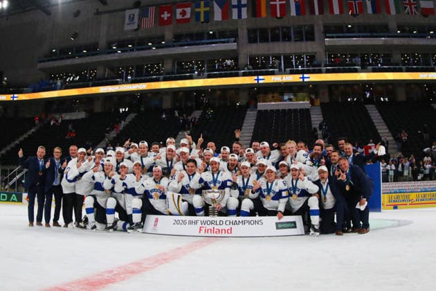 WINTER SPORTS - Ice hockey, Eishockey - IIHF World Championship, WM, Weltmeisterschaft - Gold Medal - Switzerland vs. Finland Photo by IPA ABACAPRESS.COM85225584 - team finland award ceremony with gold medal during IIHF World Championship - Gold Medal - Switzerland vs Finland, Ice Hockey in Zurich, Switzerland, May 31 2026 Zurigo Switzerland  Copyright: xIPAxSport ABACAx