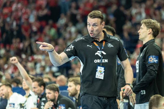 Trainer Filip Jicha THW Kiel gestures during the handball final of the Winamax EHF Finals 2026 between THW Kiel and MT Melsungen at Barclays Arena on May 31, 2026 in Hamburg, Germany