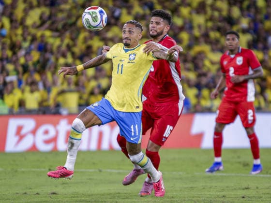 RIO DE JANEIRO, BRAZIL - MAY 31: Raphinha is marked by a Panama player while controlling the ball during an International Friendly, Länderspiel, Nationalmannschaft match between Brazil and Panama at Estádio Jornalista Mário Filho (Maracanã) on May 31, 2026 in Rio de Janeiro, Brazil. (Photo by Natalia Leal Sports Press Photo) Copyright: xx Sportspressphoto_SPR158680