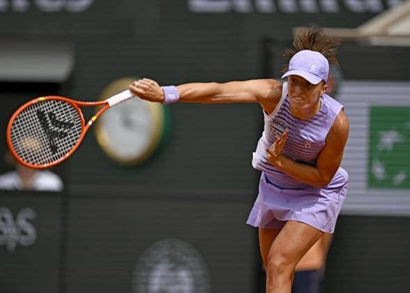 Tennis: French Open Iga Swiatek of Poland plays against Marta Kostyuk of Ukraine in the women s singles fourth round of the French Open tennis tournament in Paris on May 31, 2026.  A14AA0005617201P