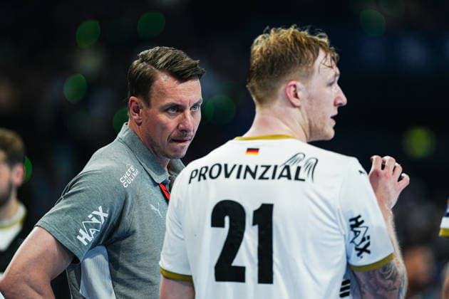 Filip Jicha THW Kiel, Coach , Eric Johansson THW Kiel, 21 GER, Montpellier Handball vs THW Kiel, Handball, EHF European League, Semi-final, Season 2025 2026, 30 05 2026 GER, Montpellier Handball vs THW Kiel, Handball, EHF European League, Semi-final, Season 2025 2026, 30 05 2026 Hamburg Copyright: xEibner-Pressefoto MarcelxvonxFehrnx EP_MFN
