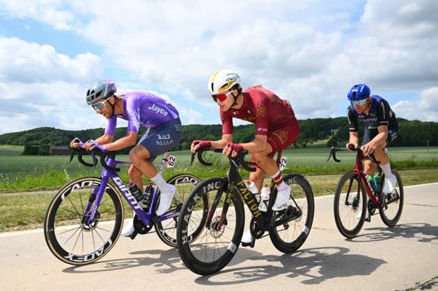 Tour de Wallonie 2026 Stage 1 LOBBES, BELGIUM - JUNE 01 : De Bondt Dries (BEL) of Team Jayco AlUla, Florez Samuel (COL) of Modern Adventure Pro Cycling and Bellens Jarno (BEL) of Baloise Verzekeringen - Het Poetsbureau Lions are leading an escape during stage 1 of the 47th edition of Ethias Tour de Wallonie an UCI ProSeries 2.Pro cycling road race stage for Men Elite of 180.7 km with start in Manage and finish in Lobbes on June 1, 2026 in Lobbes, Belgium, 01 06 2026 ( Motordriver Pieter Van Herzele - Lobbes Belgium  Copyright: xVincentxKalutx