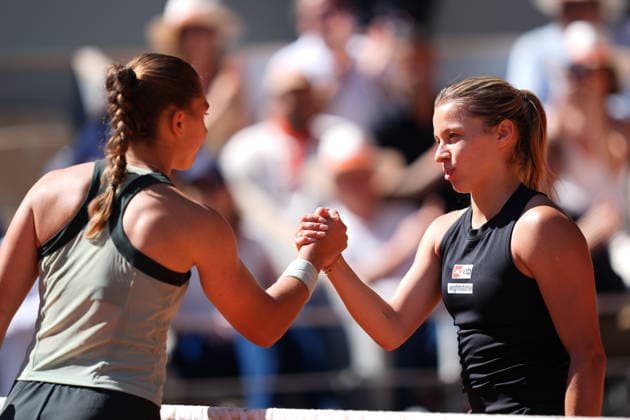 2026-06-01 2026 French Open - Day Nine PARIS, FRANCE - JUNE 1: Diane Parry of France, Maja Chwalinska of Poland during Day Nine of the 2026 French Open at Roland Garros on June 1, 2026 in Paris, France. (Photo by Marleen Fouchier BSR Agency) Paris France Content not available for redistribution in The Netherlands directly or indirectly through any third parties. Copyright: xBSRxAgencyx