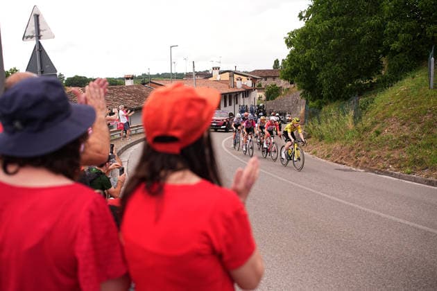 The pack rides cycles during Stage 3 of the Giro d™Italia Women, from Bibione to Buja, Italy, Monday, June 1, 2026  Copyright: xMarcoxAlpozzi LaPressex