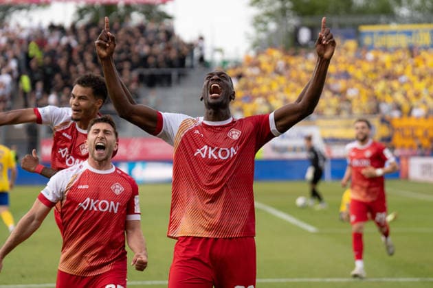 01 06 2026, xhfmx, Soccer Relegation 3 Liga, Kickers Wuerzburg 1 FC Lok Leipzig Wuerzburg celebrates the 1 0 by Jermain Nischalke FC Wuerzburger Kickers, 9 Goal, Goal, Jubel, Celebration DFL DFB REGULATIONS PROHIBIT ANY USE OF PHOTOGRAPHS as IMAGE SEQUENCES and or QUASI VIDEO Wuerzburg