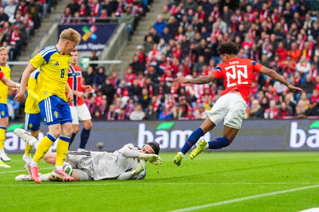 Private international football match Norway Sweden Oslo 20260601 Norways Oscar Bobb during the mens private international football match between Norway and Sweden at Ullevaal Stadium Photo Lise Aserud NTB Oslo Norway EDITORIAL USE ONLY RESTRICTED USE FOR BETTING COMPANIES  Copyright: xLisexAserudx xNTBx