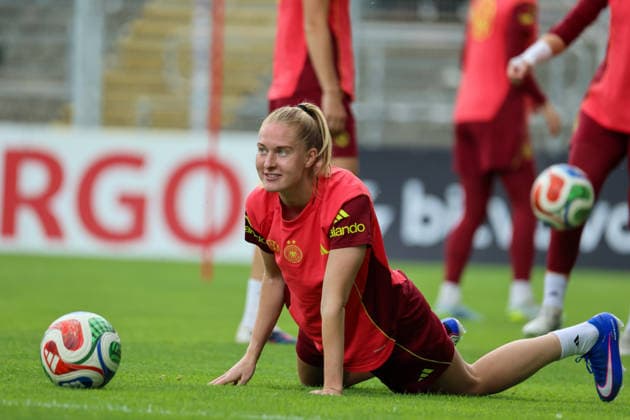 Cologne, Germany 01 06 2026 Training of the DFB Women preparation international match Germany vs Norway for World Cup qualification 2027 In the picture Janina Minge Germany Copyright: HMBxMedia MadeleinexFantini