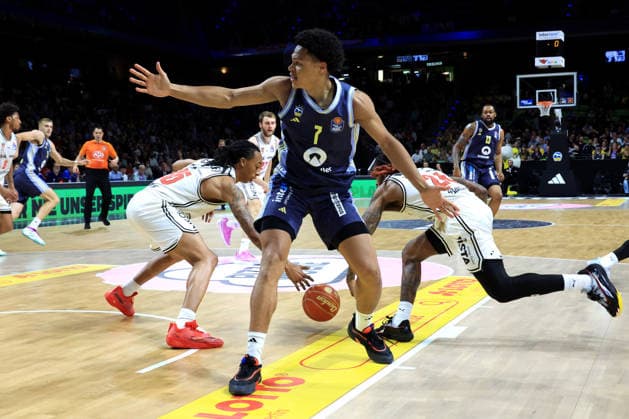 DEU, easyCredit BBL, ALBA vs BMA365 Bamberg Baskets, 01 06 2026, Uber Arena, Berlin, DEU, easyCredit BBL, ALBA vs BMA365 Bamberg Baskets, pictured Jack Kayil ALBA Berlin 7 , Ejifor Onu Bamberg 35 , Cobe Williams Bamberg 24 nordphotoxGmbHx xEngler nph00076
