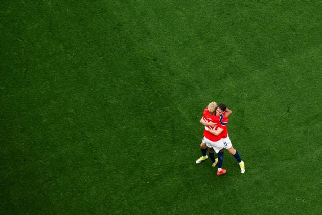 260601 Antonio Nusa of Norway celebrates with Jorgen Strand Larsen after 2 0 during the international friendly football match between Norway and Sweden on June 1, 2026 in Oslo Photo Vegard Grott BILDBYRAN kod VG JM0820 bbeng fotboll football soccer fotball träningslandskamp privatlandskamp landskamp international friendly norge norway sverige sweden sverige a jubel  Copyright: VEGARDxGRoTT BB260601VG044