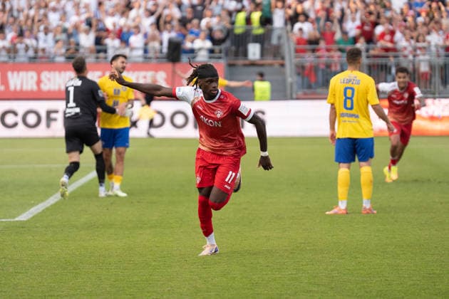 01 06 2026, xhfmx, Football Relegation 3 Liga, Kickers Wuerzburg 1 FC Lok Leipzig Cherif Cisse FC Würzburger Kickers, 11 scores the 2 1 against Leipzig Tor, Goal, Jubel, Celebration DFL DFB REGULATIONS PROHIBIT ANY USE OF PHOTOGRAPHS as IMAGE SEQUENCES and or QUASI VIDEO Wuerzburg