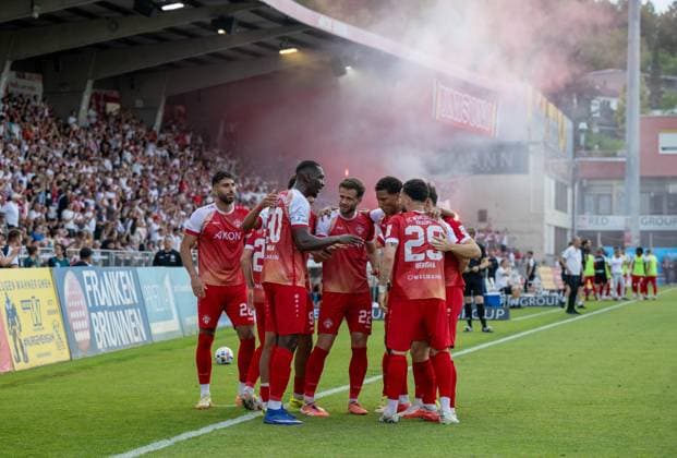 Soccer, Men, Season 2025 2026, Promotion match to 3 Liga second leg , Würzburger Kickers 1 FC Lok Leipzig, Würzburger cheering after goal to 1 0, 01 06 2026, Copyright: xMatthiasxKochx