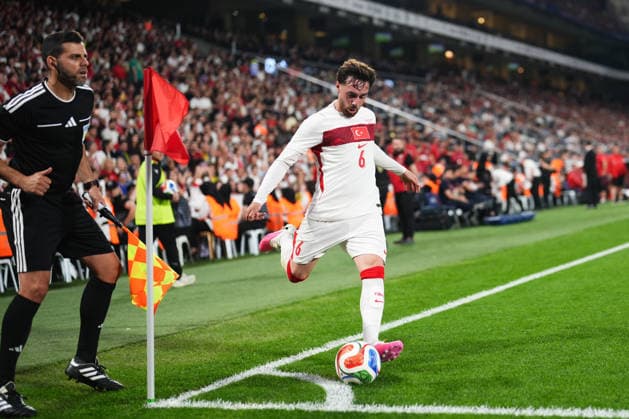 Turkiye v North Macedonia - Friendly match ISTANBUL, TURKIYE - JUNE 1: Orkun Kokcu of Turkiye takes a corner kick during the International Friendly, Länderspiel, Nationalmannschaft match between Turkiye and North Macedonia at Chobani Stadium, on June 1, 2026, in Istanbul, Turkiye. Hakan Akgun Anadolu Istanbul Turkey. Editorial use only. Please get in touch for any other usage.  Copyright: x2026xAnadoluxHakanxAkgunx