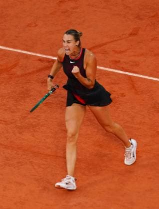 Aryna Sabalenka celebrates French Open Tennis, Day Nine, Tennis, Roland Garros, Paris, France - 01 Jun 2026Paris Roland Garros France EDITORIAL USE ONLY No use with unauthorised audio, video, data, fixture lists, club league logos or live services. Online in-match use limited to 120 images, no video emulation. No use in betting, games or single club league player publications.  Copyright: xJavierxGarcia Shutterstockx 16898326de