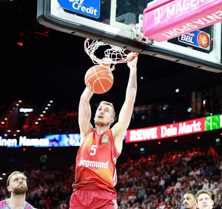 Nils GIFFEY M nchen , Mens Basketball Bundesliga, 2025 26, play off semi-final, second match, FC Bayern Muenchen Basketball vs Telekom Baskets Bonn, SAP Garden3, 01 06 26 Copyright: WolfgangxFehrmann