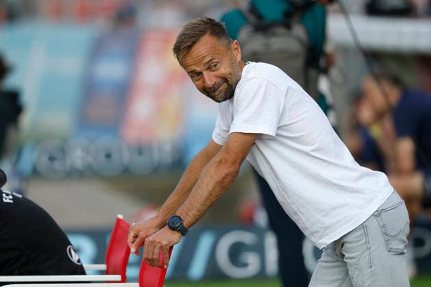 f l n r Coach Michael Schiele Würzburger Kickers , in the second leg of the promotion match to the 3 Liga between FC Würzburger Kickers and 1 FC Lok Leipzig at the AKON Arena am Dallenberg, Würzburg, Germany, on June 1, 2026 DFB DFL REGULATIONS PROHIBIT ANY USE OF PHOTOGRAPHS AS IMAGE SEQUENCES AND OR QUASI VIDEO, Copyright: HMBxMedia xHeikoxBecker