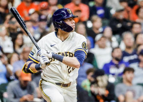Milwaukee Brewers designated hitter Christian Yelich hits as single in the seventh inning of the MLB, Baseball Herren, USA game between the San Francisco Giants and the Milwaukee Brewers at American Family Field in Milwaukee, Wisconsin on Monday, June 1, 2026.  MIL20260601829 TANNENxMAURY